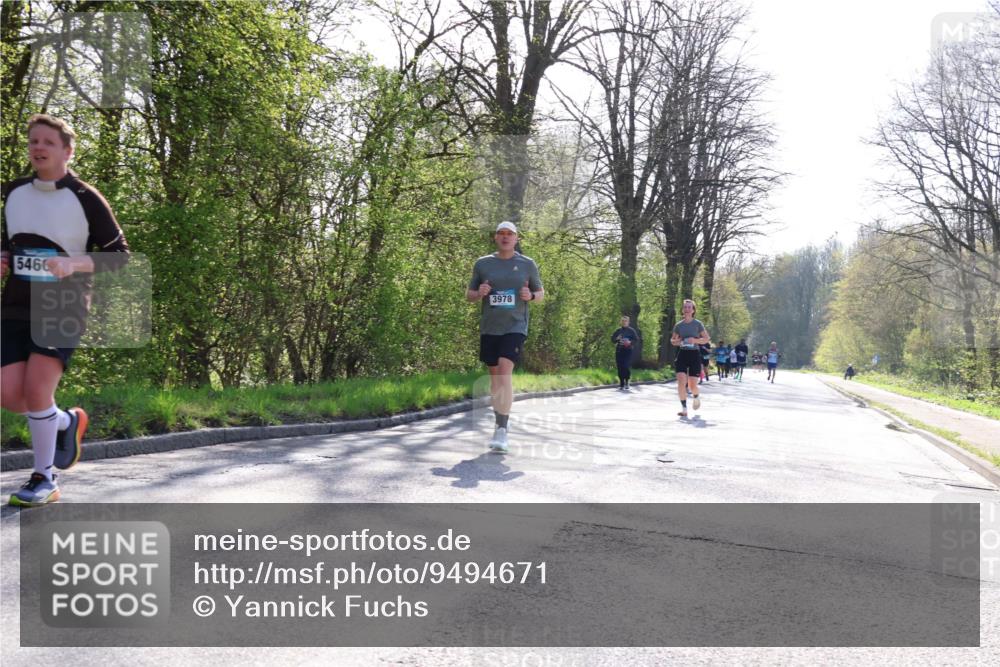 12.04.2026 - 45. Internationalen Wilhelmsburger Insellauf Yannick Fuchs http://msf.ph/oto/9494671 12.04.2026 10:49:26 Laufen 5466, 3978 meine-sportfotos.de