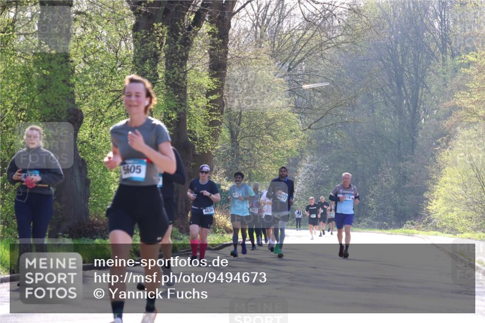 12.04.2026 - 45. Internationalen Wilhelmsburger Insellauf Yannick Fuchs http://msf.ph/oto/9494673 12.04.2026 10:49:26 Laufen 5605, 4630, 4613, 3463, 4612, 819 meine-sportfotos.de
