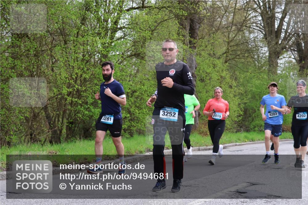 12.04.2026 - 45. Internationalen Wilhelmsburger Insellauf Yannick Fuchs http://msf.ph/oto/9494681 12.04.2026 13:04:34 Laufen 3281, 3252, 4203, 2019, 4202 meine-sportfotos.de