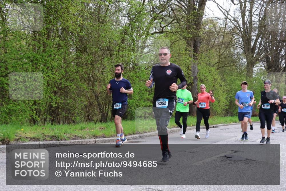 12.04.2026 - 45. Internationalen Wilhelmsburger Insellauf Yannick Fuchs http://msf.ph/oto/9494685 12.04.2026 13:04:35 Laufen 3281, 3252, 2018, 2019, 4203, 4202, 3602 meine-sportfotos.de