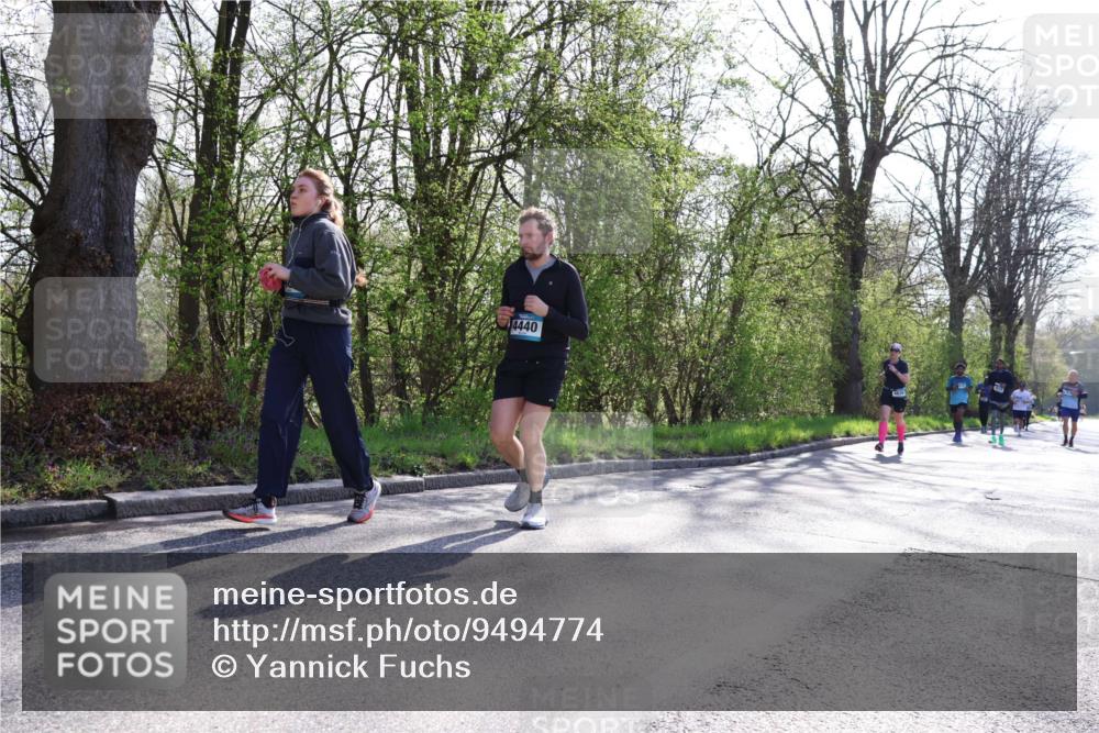 12.04.2026 - 45. Internationalen Wilhelmsburger Insellauf Yannick Fuchs http://msf.ph/oto/9494774 12.04.2026 10:49:35 Laufen 4440 meine-sportfotos.de