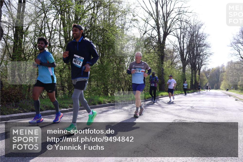 12.04.2026 - 45. Internationalen Wilhelmsburger Insellauf Yannick Fuchs http://msf.ph/oto/9494842 12.04.2026 10:49:41 Laufen 4612, 4612, 019 meine-sportfotos.de