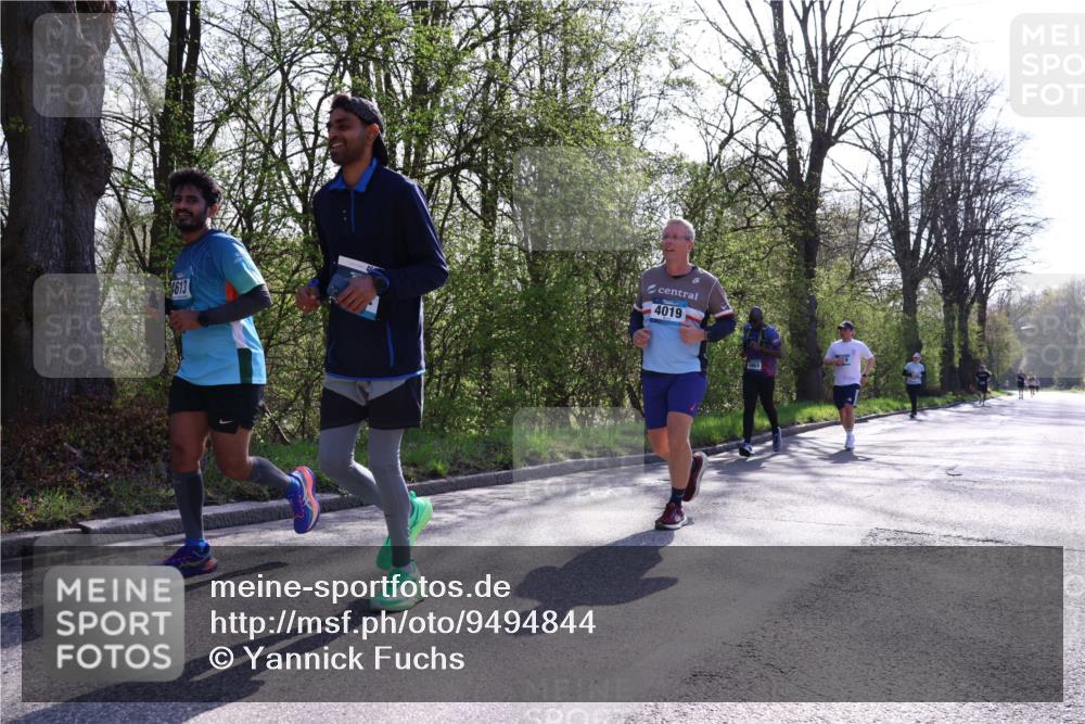 12.04.2026 - 45. Internationalen Wilhelmsburger Insellauf Yannick Fuchs http://msf.ph/oto/9494844 12.04.2026 10:49:42 Laufen 4613, 4019 meine-sportfotos.de