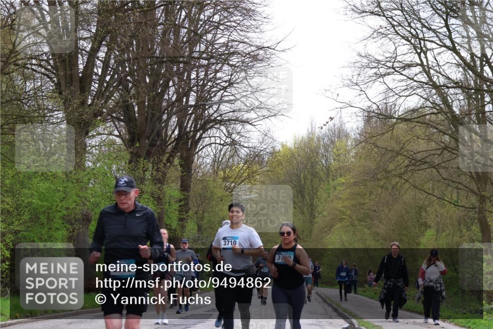 12.04.2026 - 45. Internationalen Wilhelmsburger Insellauf Yannick Fuchs http://msf.ph/oto/9494862 12.04.2026 13:04:53 Laufen 2903, 3248, 2516, 3710, 379, 2774 meine-sportfotos.de