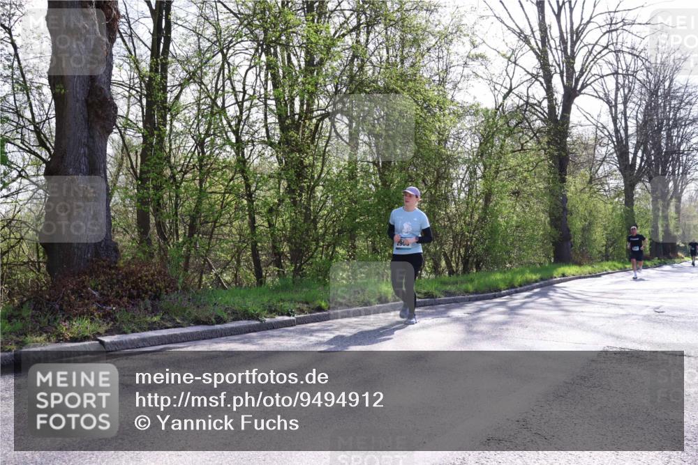 12.04.2026 - 45. Internationalen Wilhelmsburger Insellauf Yannick Fuchs http://msf.ph/oto/9494912 12.04.2026 10:49:49 Laufen 2905 meine-sportfotos.de