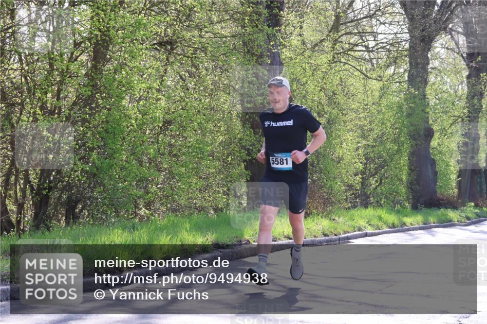 12.04.2026 - 45. Internationalen Wilhelmsburger Insellauf Yannick Fuchs http://msf.ph/oto/9494938 12.04.2026 10:49:52 Laufen 5581 meine-sportfotos.de