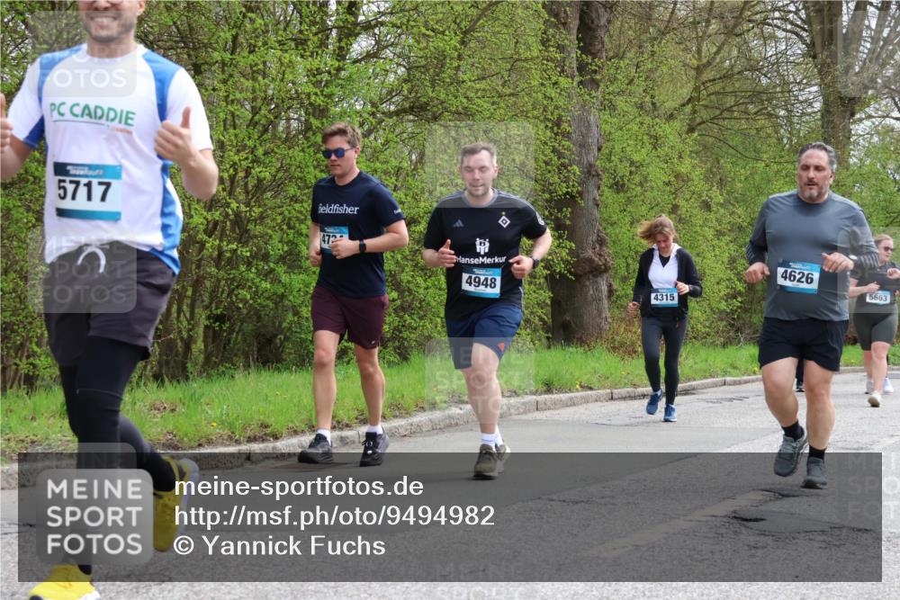 12.04.2026 - 45. Internationalen Wilhelmsburger Insellauf Yannick Fuchs http://msf.ph/oto/9494982 12.04.2026 13:05:06 Laufen 5717, 472, 4948, 4315, 4626, 5663 meine-sportfotos.de