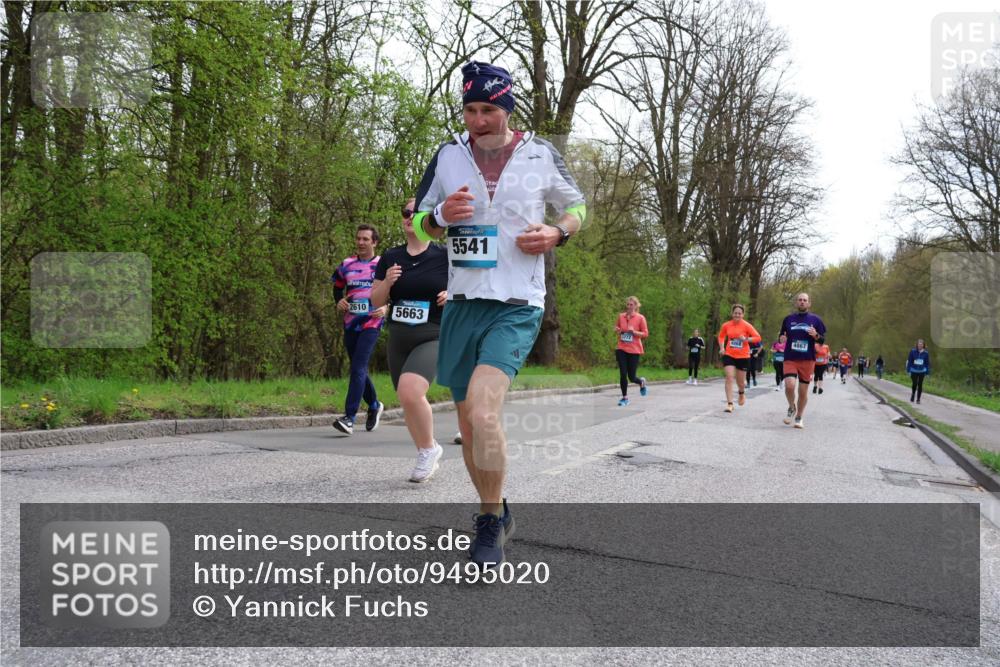 12.04.2026 - 45. Internationalen Wilhelmsburger Insellauf Yannick Fuchs http://msf.ph/oto/9495020 12.04.2026 13:05:10 Laufen 2610, 5663, 5541, 4867, 1272 meine-sportfotos.de