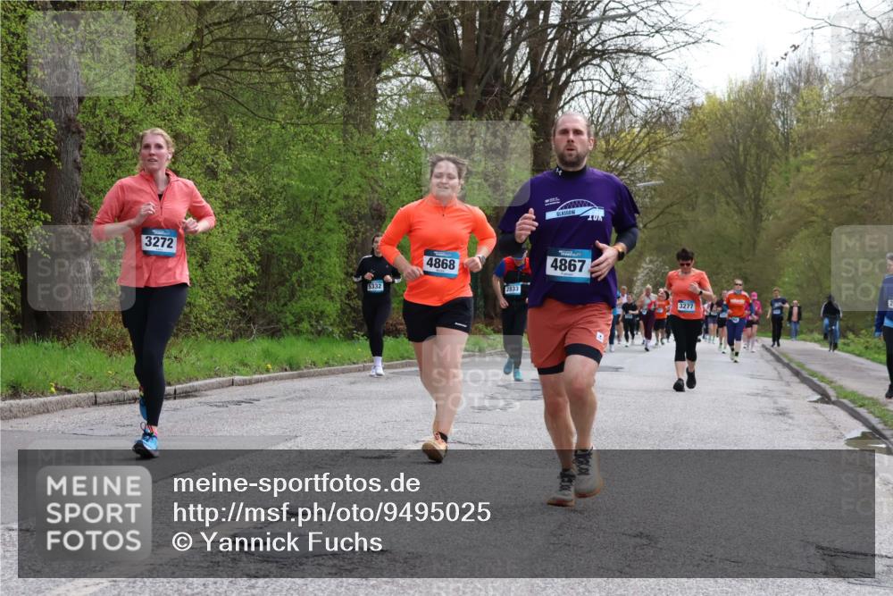 12.04.2026 - 45. Internationalen Wilhelmsburger Insellauf Yannick Fuchs http://msf.ph/oto/9495025 12.04.2026 13:05:12 Laufen 3272, 5332, 4868, 2833, 4867, 3277 meine-sportfotos.de