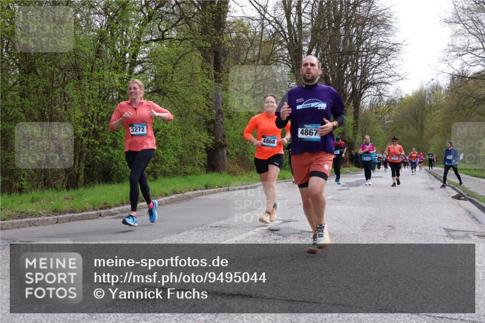 12.04.2026 - 45. Internationalen Wilhelmsburger Insellauf Yannick Fuchs http://msf.ph/oto/9495044 12.04.2026 13:05:13 Laufen 3272, 4868, 4867, 5849, 3277, 2774 meine-sportfotos.de