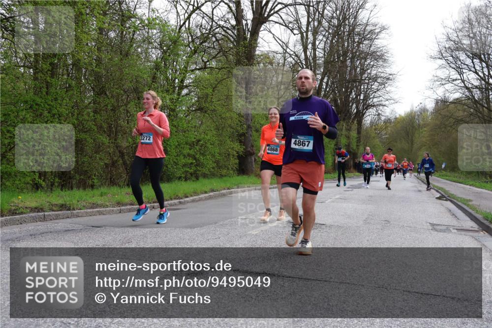12.04.2026 - 45. Internationalen Wilhelmsburger Insellauf Yannick Fuchs http://msf.ph/oto/9495049 12.04.2026 13:05:13 Laufen 3272, 4868, 4867, 5649 meine-sportfotos.de