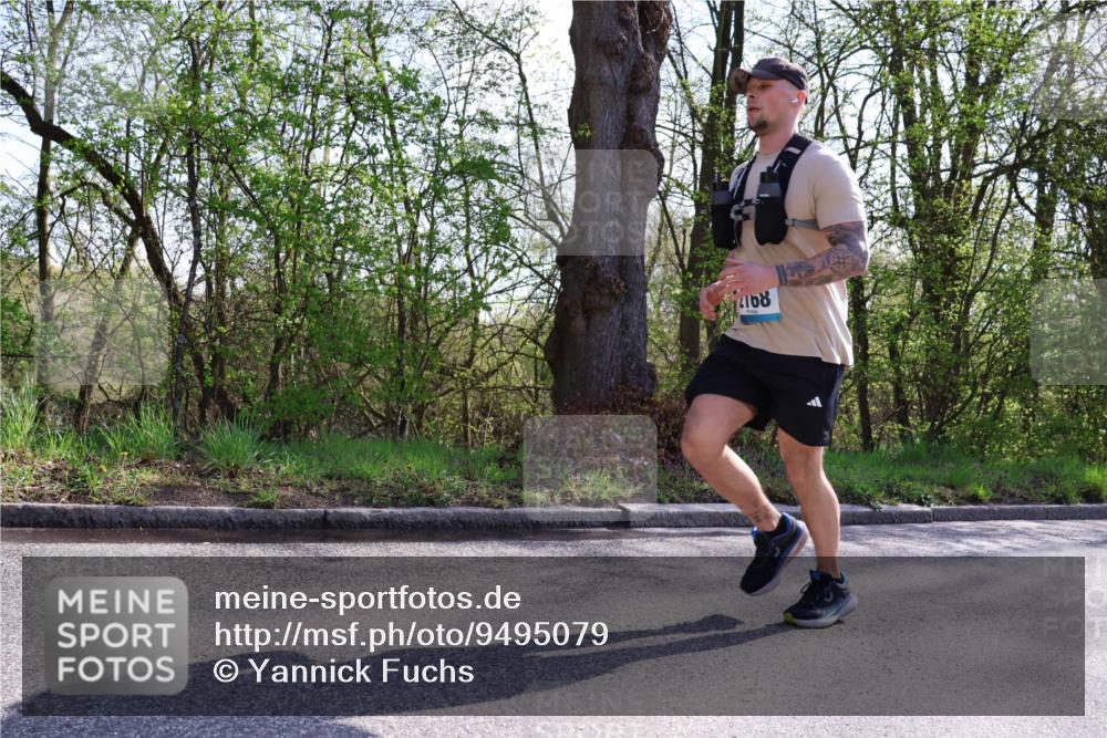12.04.2026 - 45. Internationalen Wilhelmsburger Insellauf Yannick Fuchs http://msf.ph/oto/9495079 12.04.2026 10:50:06 Laufen 4168 meine-sportfotos.de