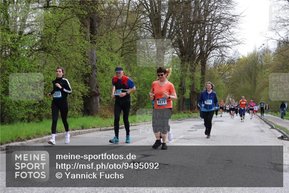12.04.2026 - 45. Internationalen Wilhelmsburger Insellauf Yannick Fuchs http://msf.ph/oto/9495092 12.04.2026 13:05:17 Laufen 5332, 2833, 3277, 2774 meine-sportfotos.de