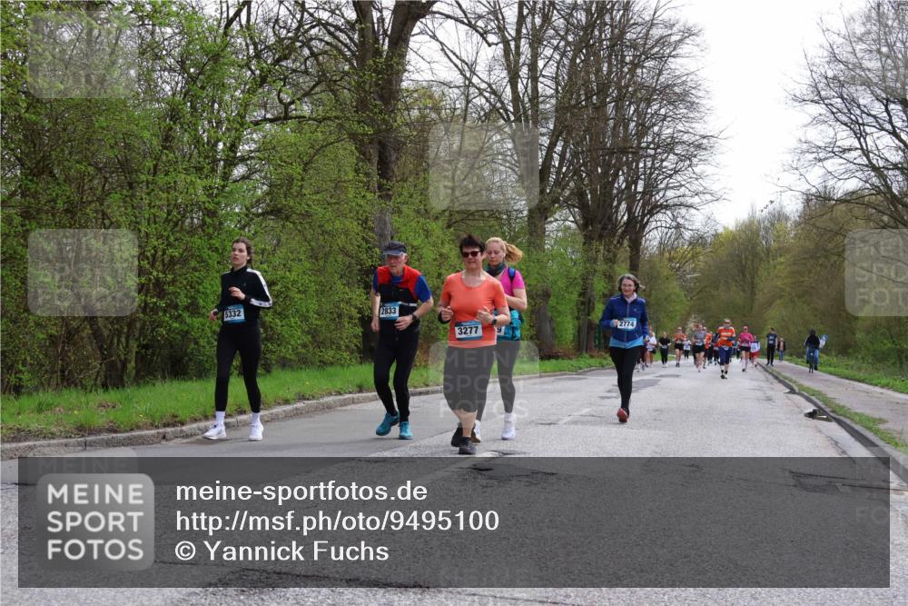 12.04.2026 - 45. Internationalen Wilhelmsburger Insellauf Yannick Fuchs http://msf.ph/oto/9495100 12.04.2026 13:05:18 Laufen 5332, 2833, 3277, 9, 2774 meine-sportfotos.de