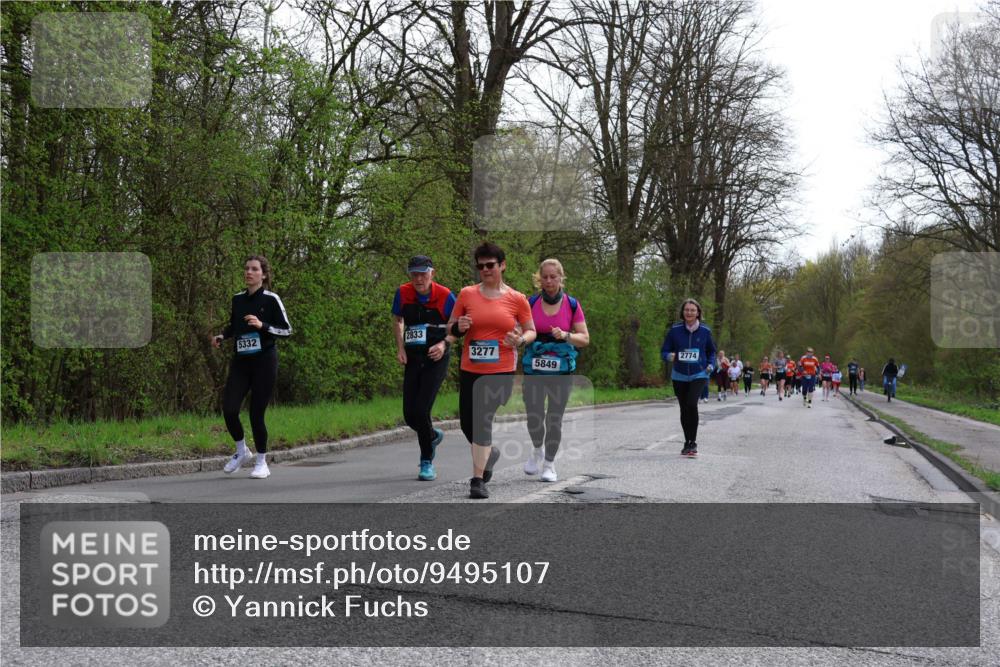 12.04.2026 - 45. Internationalen Wilhelmsburger Insellauf Yannick Fuchs http://msf.ph/oto/9495107 12.04.2026 13:05:19 Laufen 2833, 5332, 3277, 2774, 5849 meine-sportfotos.de