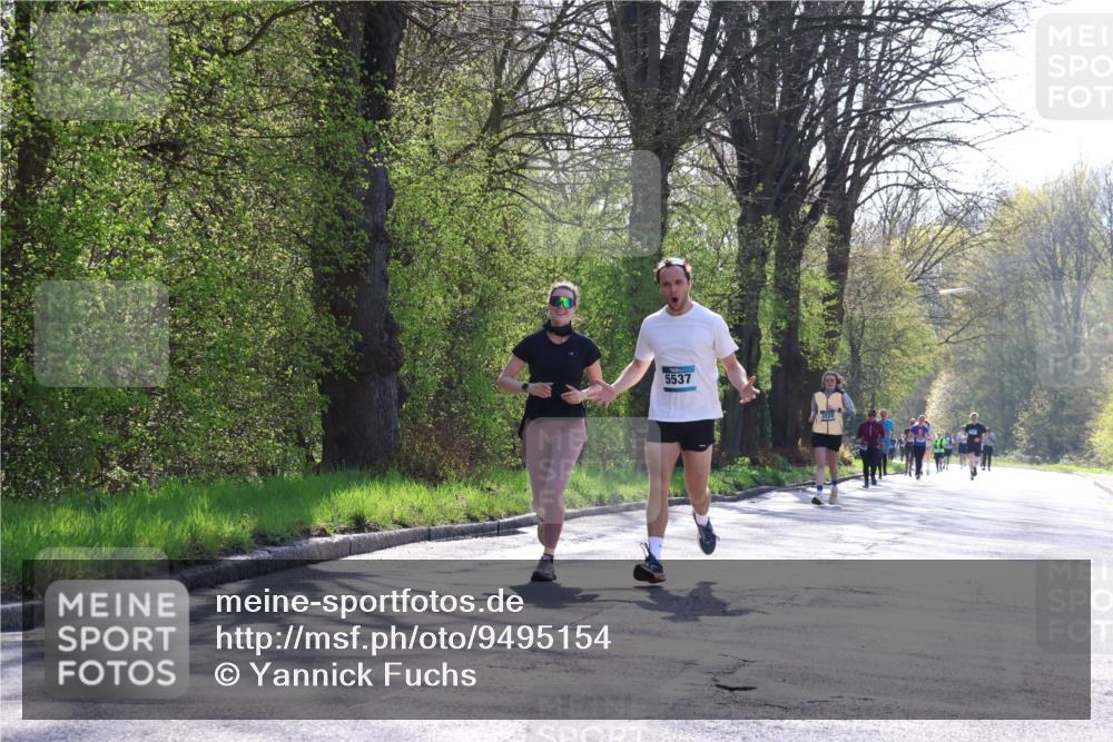 12.04.2026 - 45. Internationalen Wilhelmsburger Insellauf Yannick Fuchs http://msf.ph/oto/9495154 12.04.2026 10:50:23 Laufen 5537 meine-sportfotos.de