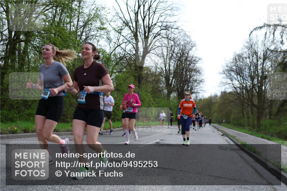12.04.2026 - 45. Internationalen Wilhelmsburger Insellauf Yannick Fuchs http://msf.ph/oto/9495253 12.04.2026 13:05:34 Laufen 4400, 403, 4660, 008 meine-sportfotos.de