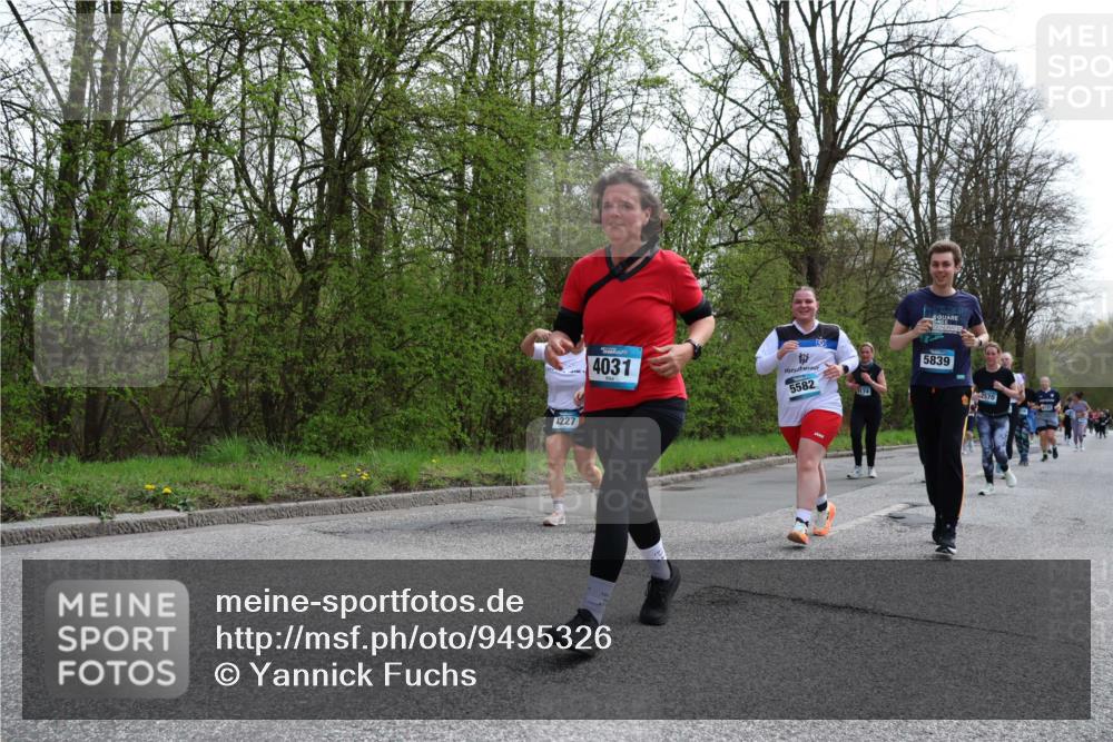 12.04.2026 - 45. Internationalen Wilhelmsburger Insellauf Yannick Fuchs http://msf.ph/oto/9495326 12.04.2026 13:05:41 Laufen 4227, 4031, 5582, 174, 5839, 2570 meine-sportfotos.de