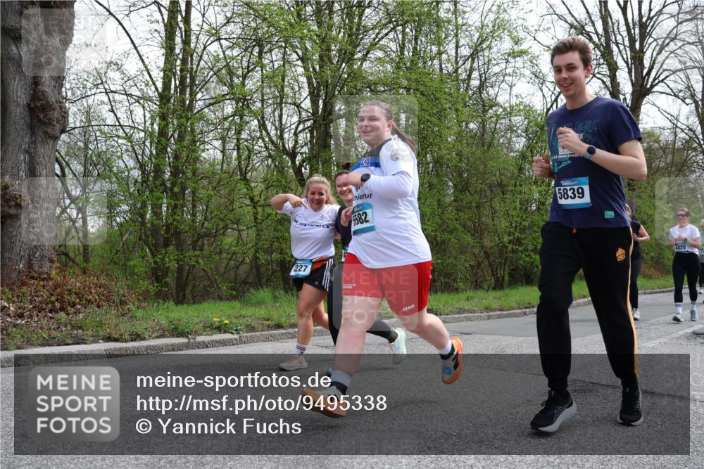 12.04.2026 - 45. Internationalen Wilhelmsburger Insellauf Yannick Fuchs http://msf.ph/oto/9495338 12.04.2026 13:05:43 Laufen 5582, 5839, 227, 4020 meine-sportfotos.de