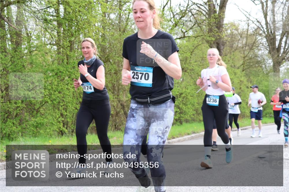 12.04.2026 - 45. Internationalen Wilhelmsburger Insellauf Yannick Fuchs http://msf.ph/oto/9495356 12.04.2026 13:05:45 Laufen 2174, 2570, 3236, 493 meine-sportfotos.de