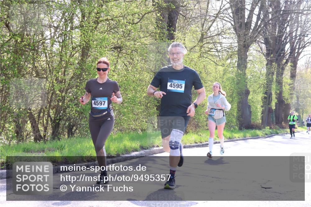12.04.2026 - 45. Internationalen Wilhelmsburger Insellauf Yannick Fuchs http://msf.ph/oto/9495357 12.04.2026 10:50:45 Laufen 4597, 4595, 3052 meine-sportfotos.de