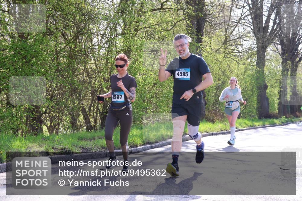 12.04.2026 - 45. Internationalen Wilhelmsburger Insellauf Yannick Fuchs http://msf.ph/oto/9495362 12.04.2026 10:50:46 Laufen 4597, 4595, 3052 meine-sportfotos.de