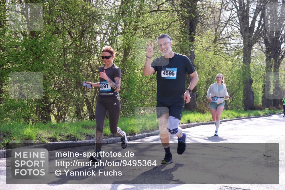 12.04.2026 - 45. Internationalen Wilhelmsburger Insellauf Yannick Fuchs http://msf.ph/oto/9495364 12.04.2026 10:50:46 Laufen 4597, 4595, 3052 meine-sportfotos.de