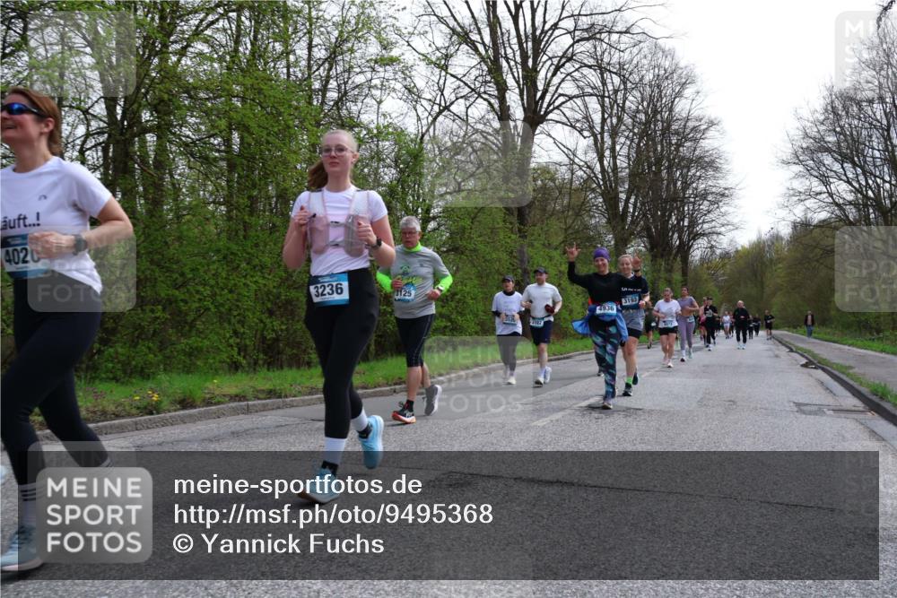 12.04.2026 - 45. Internationalen Wilhelmsburger Insellauf Yannick Fuchs http://msf.ph/oto/9495368 12.04.2026 13:05:46 Laufen 4020, 3236, 3125, 3193, 4936, 3521, 3527 meine-sportfotos.de