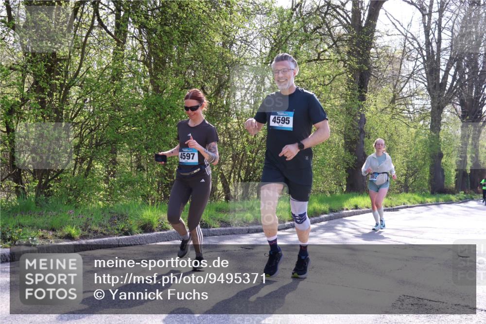12.04.2026 - 45. Internationalen Wilhelmsburger Insellauf Yannick Fuchs http://msf.ph/oto/9495371 12.04.2026 10:50:46 Laufen 4597, 4595 meine-sportfotos.de