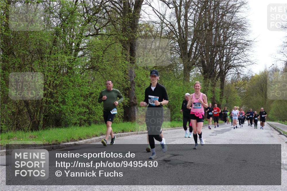 12.04.2026 - 45. Internationalen Wilhelmsburger Insellauf Yannick Fuchs http://msf.ph/oto/9495430 12.04.2026 13:05:52 Laufen 5488, 326, 3265, 3828 meine-sportfotos.de
