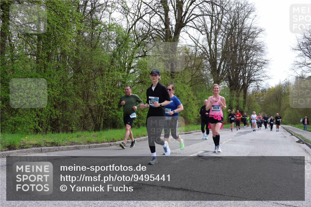 12.04.2026 - 45. Internationalen Wilhelmsburger Insellauf Yannick Fuchs http://msf.ph/oto/9495441 12.04.2026 13:05:53 Laufen 5488, 3265, 32, 927, 3828 meine-sportfotos.de
