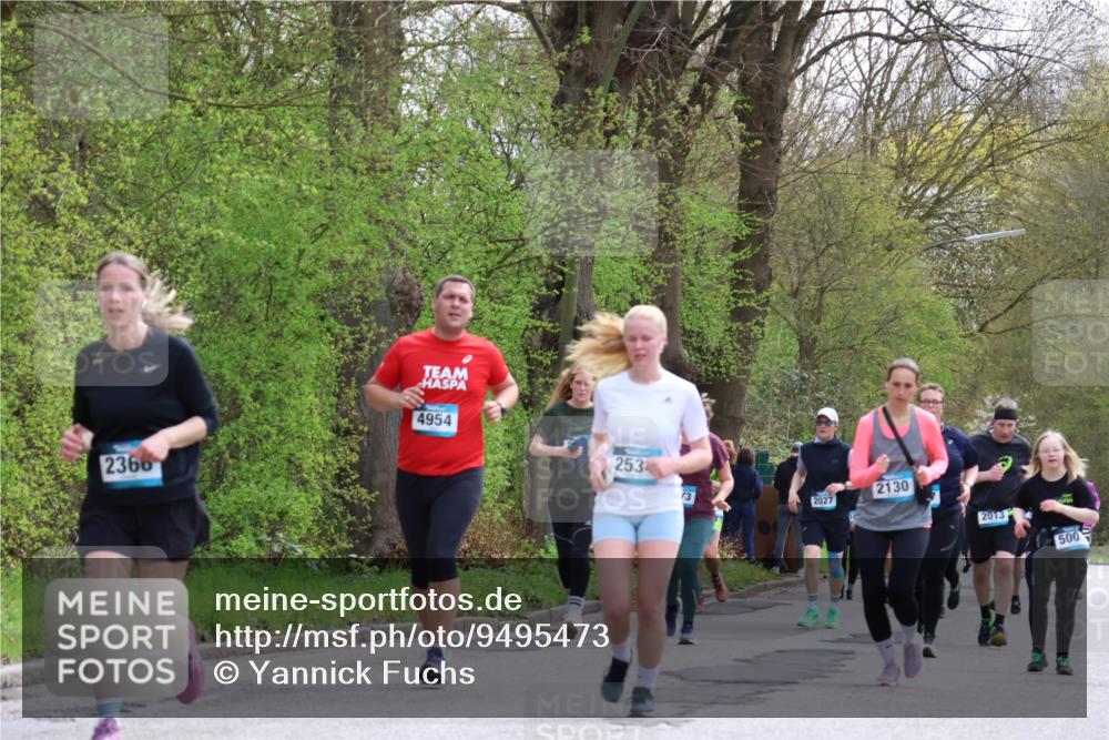 12.04.2026 - 45. Internationalen Wilhelmsburger Insellauf Yannick Fuchs http://msf.ph/oto/9495473 12.04.2026 13:05:57 Laufen 2366, 4954, 2534, 2027, 2130, 2013, 500 meine-sportfotos.de