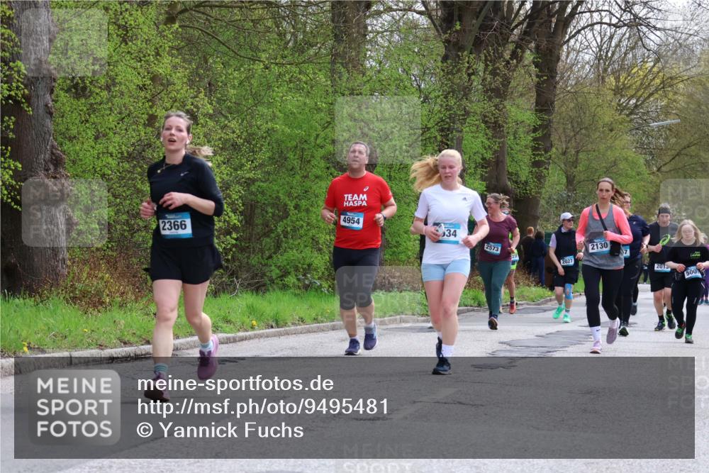 12.04.2026 - 45. Internationalen Wilhelmsburger Insellauf Yannick Fuchs http://msf.ph/oto/9495481 12.04.2026 13:05:57 Laufen 2366, 4954, 34, 2573, 2027, 2130, 2015, 500 meine-sportfotos.de