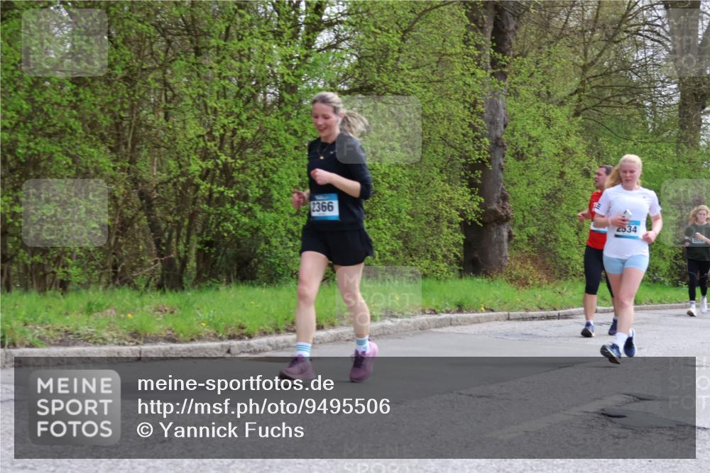 12.04.2026 - 45. Internationalen Wilhelmsburger Insellauf Yannick Fuchs http://msf.ph/oto/9495506 12.04.2026 13:06:00 Laufen 2366, 2534, 257 meine-sportfotos.de