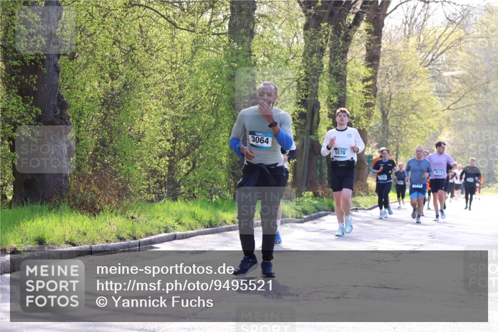 12.04.2026 - 45. Internationalen Wilhelmsburger Insellauf Yannick Fuchs http://msf.ph/oto/9495521 12.04.2026 10:51:01 Laufen 3064, 5570, 4513 meine-sportfotos.de