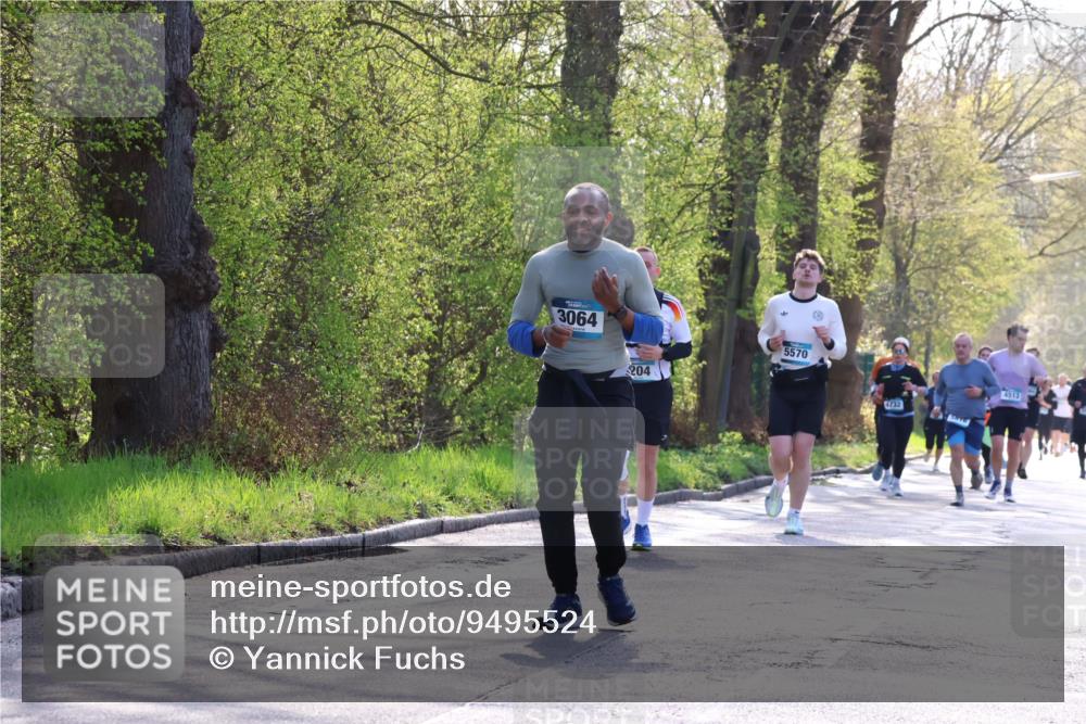 12.04.2026 - 45. Internationalen Wilhelmsburger Insellauf Yannick Fuchs http://msf.ph/oto/9495524 12.04.2026 10:51:01 Laufen 3064, 204, 5570, 4732, 4513 meine-sportfotos.de