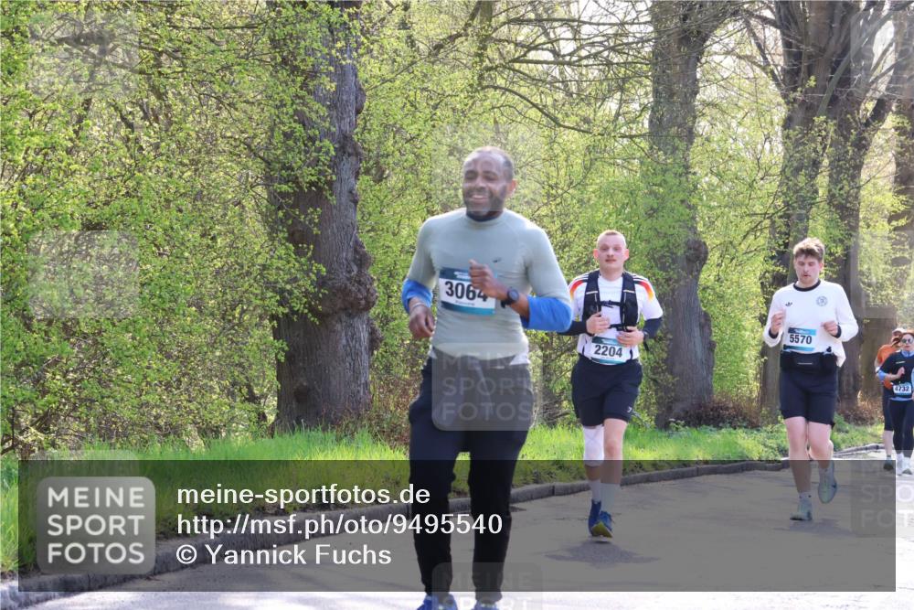 12.04.2026 - 45. Internationalen Wilhelmsburger Insellauf Yannick Fuchs http://msf.ph/oto/9495540 12.04.2026 10:51:03 Laufen 3064, 2204, 5570, 4732 meine-sportfotos.de