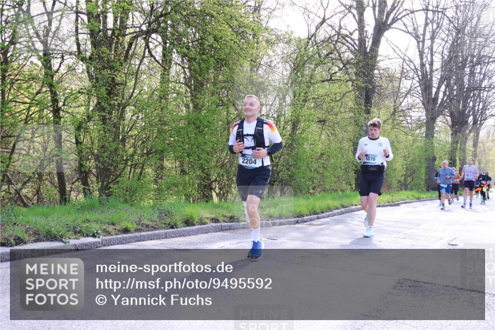 12.04.2026 - 45. Internationalen Wilhelmsburger Insellauf Yannick Fuchs http://msf.ph/oto/9495592 12.04.2026 10:51:08 Laufen 2204, 5570, 4513 meine-sportfotos.de
