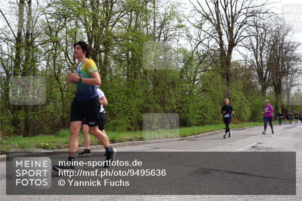 12.04.2026 - 45. Internationalen Wilhelmsburger Insellauf Yannick Fuchs http://msf.ph/oto/9495636 12.04.2026 13:06:16 Laufen 4718 meine-sportfotos.de
