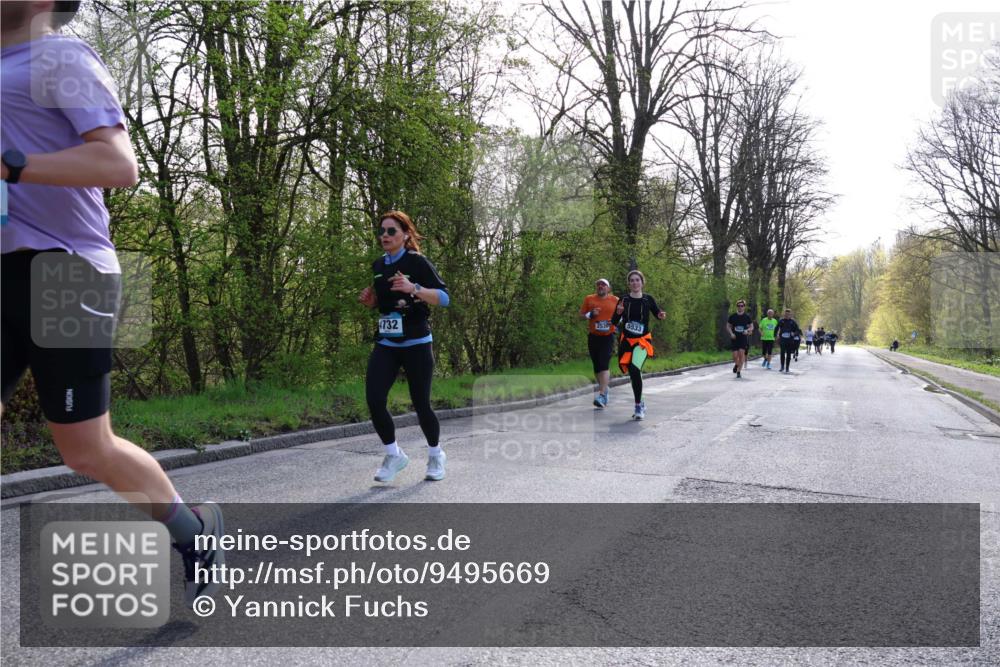 12.04.2026 - 45. Internationalen Wilhelmsburger Insellauf Yannick Fuchs http://msf.ph/oto/9495669 12.04.2026 10:51:15 Laufen 4732, 2530, 5533 meine-sportfotos.de