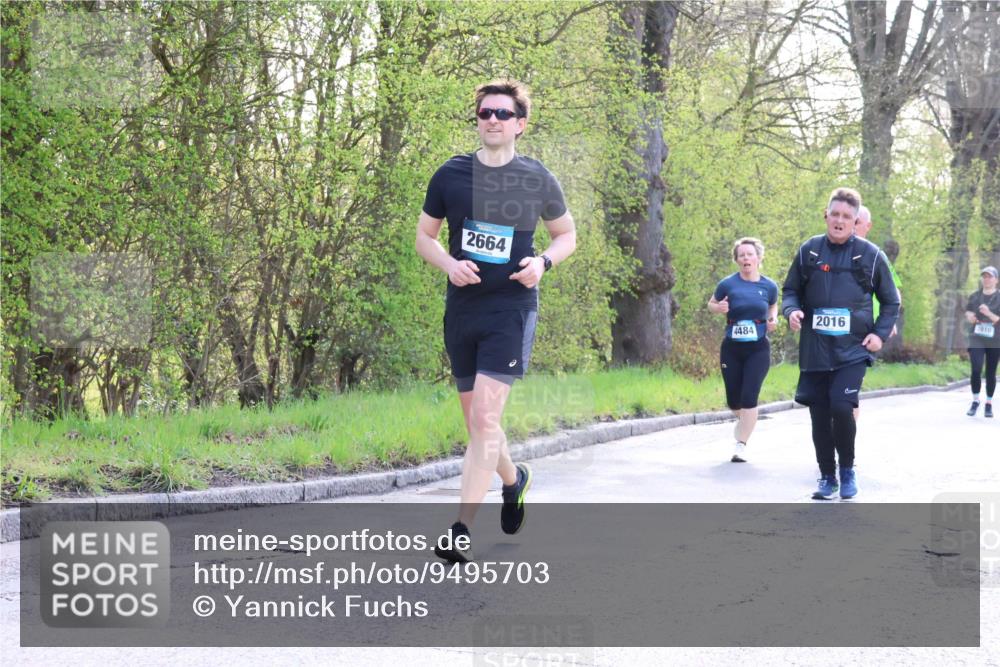 12.04.2026 - 45. Internationalen Wilhelmsburger Insellauf Yannick Fuchs http://msf.ph/oto/9495703 12.04.2026 10:51:19 Laufen 0, 2664, 4484, 2016, 3910 meine-sportfotos.de