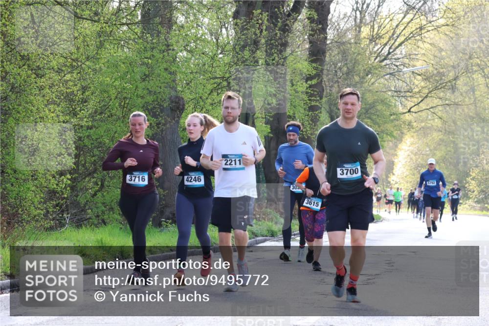 12.04.2026 - 45. Internationalen Wilhelmsburger Insellauf Yannick Fuchs http://msf.ph/oto/9495772 12.04.2026 10:51:28 Laufen 3716, 4246, 2211, 30, 3615, 3700, 5792 meine-sportfotos.de