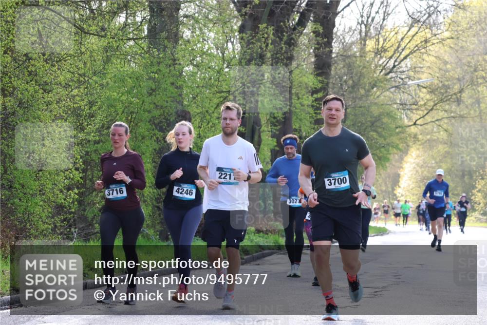 12.04.2026 - 45. Internationalen Wilhelmsburger Insellauf Yannick Fuchs http://msf.ph/oto/9495777 12.04.2026 10:51:28 Laufen 3716, 4246, 221, 3027, 3700, 5792 meine-sportfotos.de