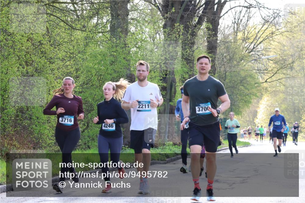12.04.2026 - 45. Internationalen Wilhelmsburger Insellauf Yannick Fuchs http://msf.ph/oto/9495782 12.04.2026 10:51:28 Laufen 3716, 4246, 2211, 30, 3700, 3322, 5792 meine-sportfotos.de