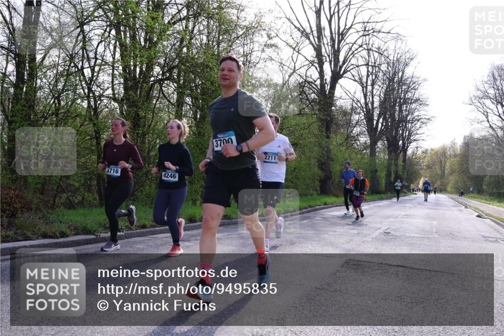 12.04.2026 - 45. Internationalen Wilhelmsburger Insellauf Yannick Fuchs http://msf.ph/oto/9495835 12.04.2026 10:51:33 Laufen 3716, 4246, 3700, 2211 meine-sportfotos.de