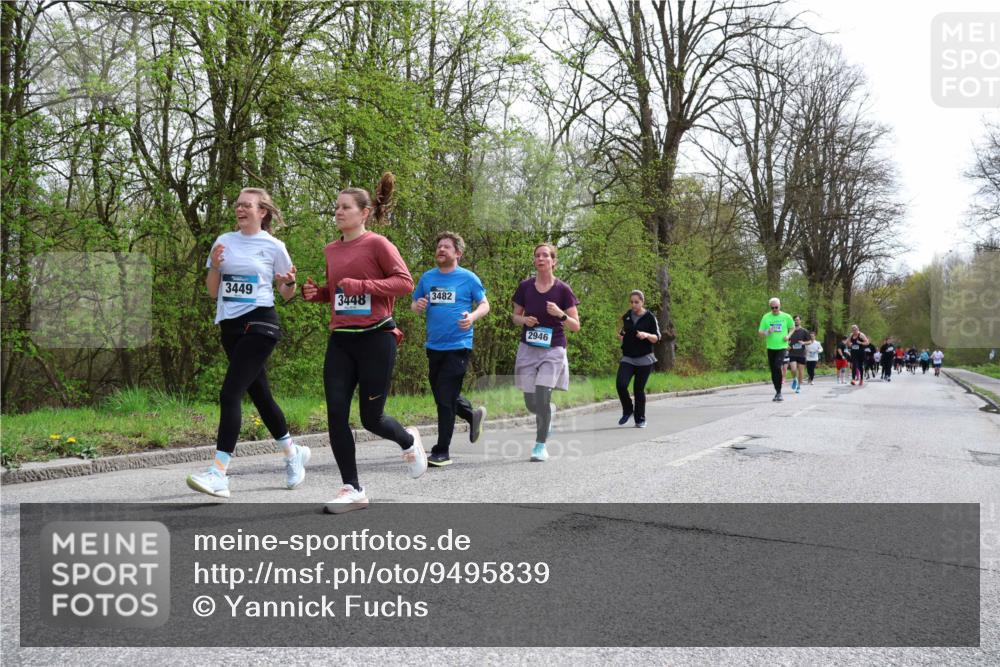 12.04.2026 - 45. Internationalen Wilhelmsburger Insellauf Yannick Fuchs http://msf.ph/oto/9495839 12.04.2026 13:06:43 Laufen 3449, 3448, 3482, 2946 meine-sportfotos.de