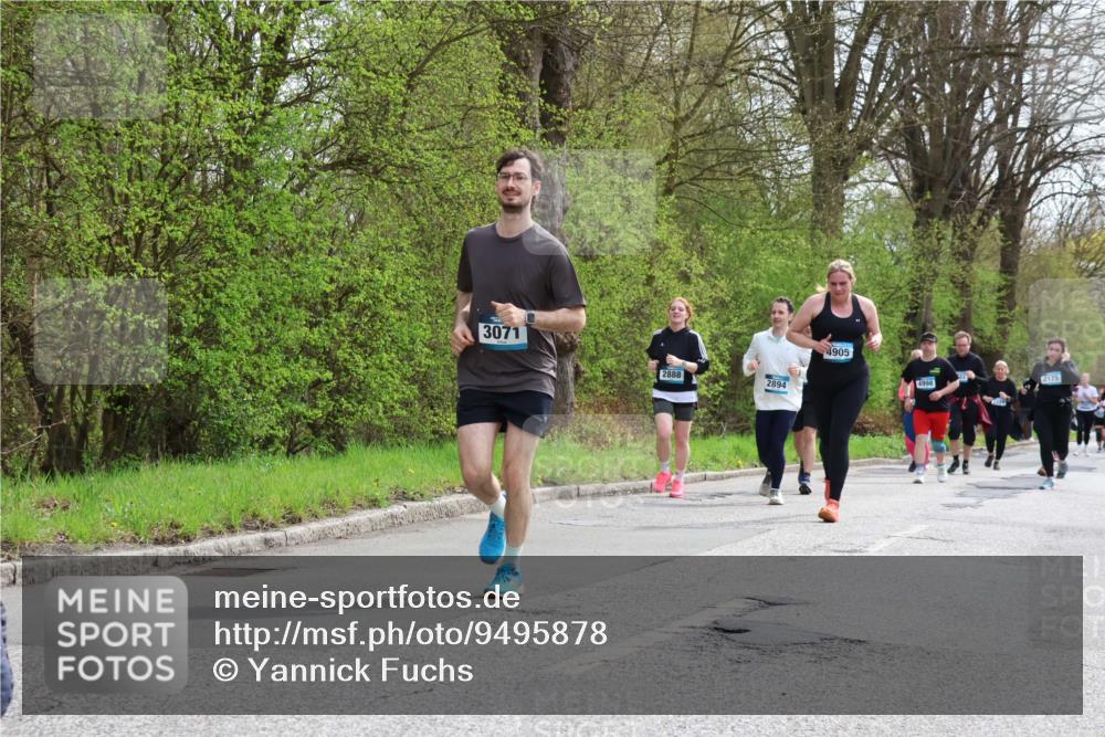 12.04.2026 - 45. Internationalen Wilhelmsburger Insellauf Yannick Fuchs http://msf.ph/oto/9495878 12.04.2026 13:06:47 Laufen 3071, 2888, 2894, 4905, 4998, 2175 meine-sportfotos.de