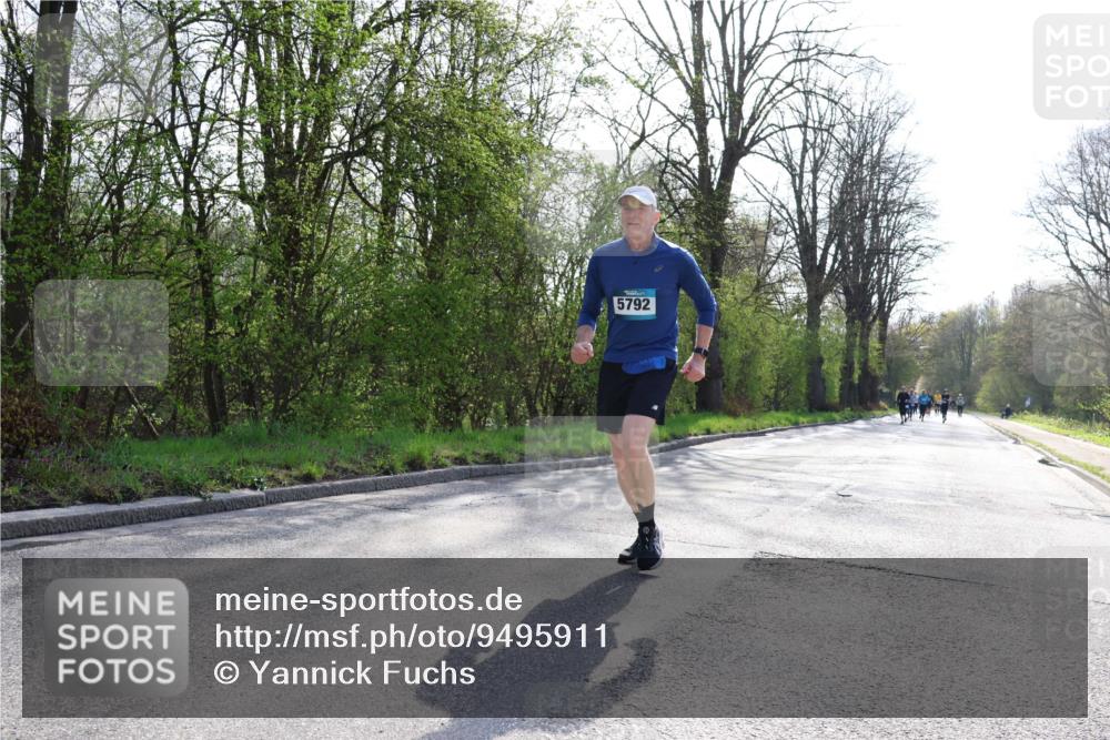 12.04.2026 - 45. Internationalen Wilhelmsburger Insellauf Yannick Fuchs http://msf.ph/oto/9495911 12.04.2026 10:51:44 Laufen 5792 meine-sportfotos.de