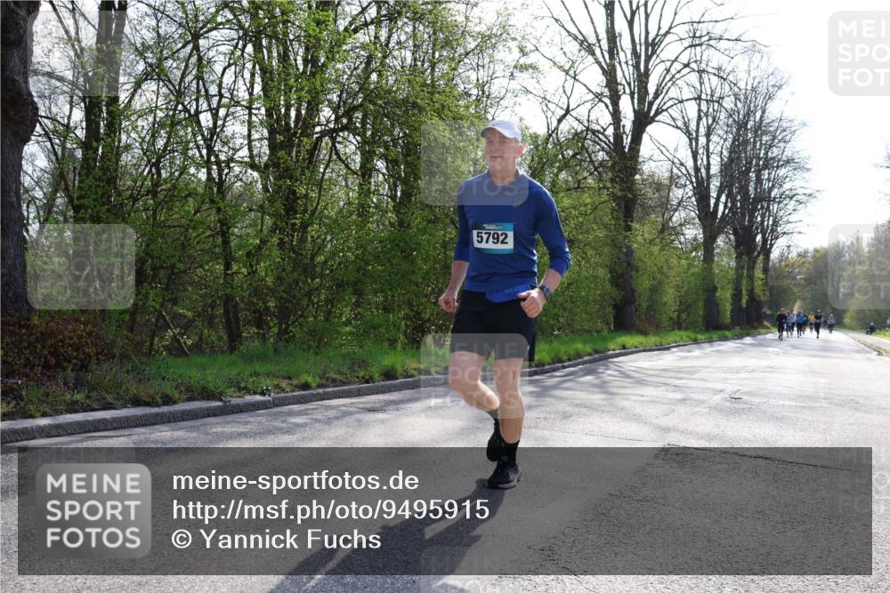 12.04.2026 - 45. Internationalen Wilhelmsburger Insellauf Yannick Fuchs http://msf.ph/oto/9495915 12.04.2026 10:51:44 Laufen 5792 meine-sportfotos.de