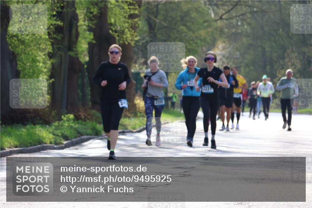 12.04.2026 - 45. Internationalen Wilhelmsburger Insellauf Yannick Fuchs http://msf.ph/oto/9495925 12.04.2026 10:51:48 Laufen 24, 220, 2221 meine-sportfotos.de